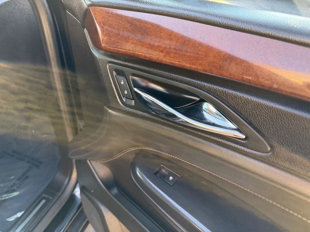 Used 2013 Cadillac SRX Premium FWD image 23