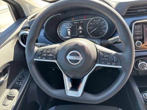 Used 2025 Nissan Versa SV FWD image 22