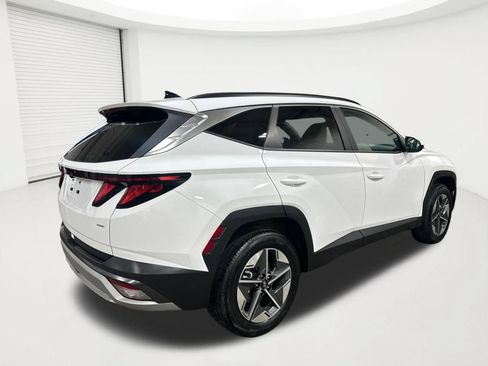 Certified 2025 Hyundai Tucson SEL AWD/4WD image 5