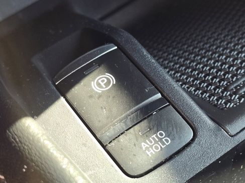 Used 2024 Nissan Kicks SV image 30