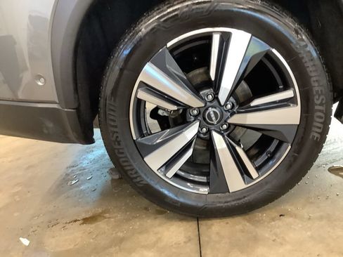 Used 2026 Nissan Rogue SL AWD/4WD image 28