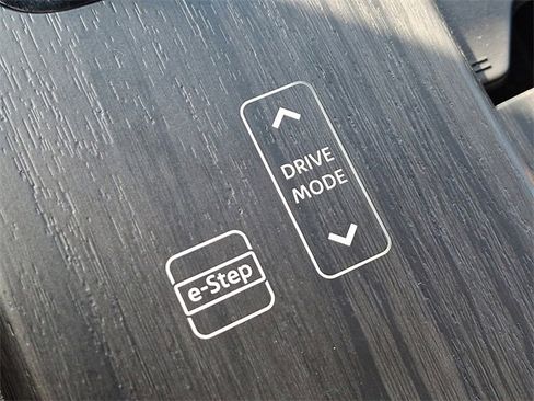 Used 2024 Nissan Ariya AWD image 24