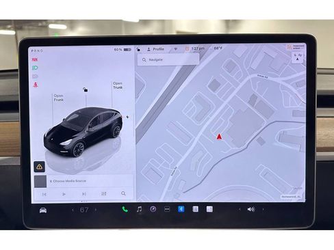 Used 2022 Tesla Model Y Long Range image 30