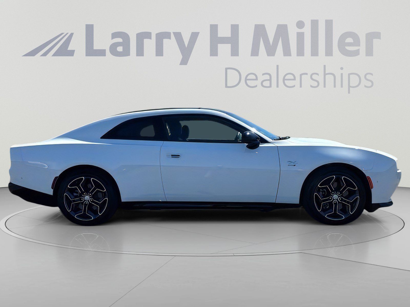 Used 2024 Dodge Charger Daytona R/T w/ Plus Group AWD/4WD image 7