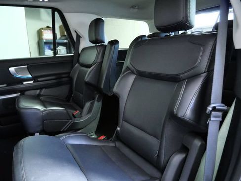 Certified 2025 Ford Expedition Platinum AWD/4WD image 14