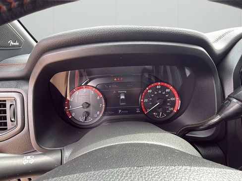 Used 2021 Nissan Titan PRO-4X w/ Pro-4x Convenience Package AWD/4WD image 38