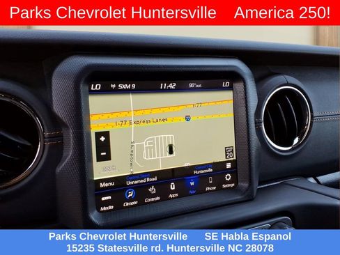 Used 2023 Jeep Wrangler Unlimited Sahara AWD/4WD image 4
