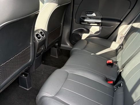 Certified 2025 Mercedes-Benz GLA 250 4MATIC image 22