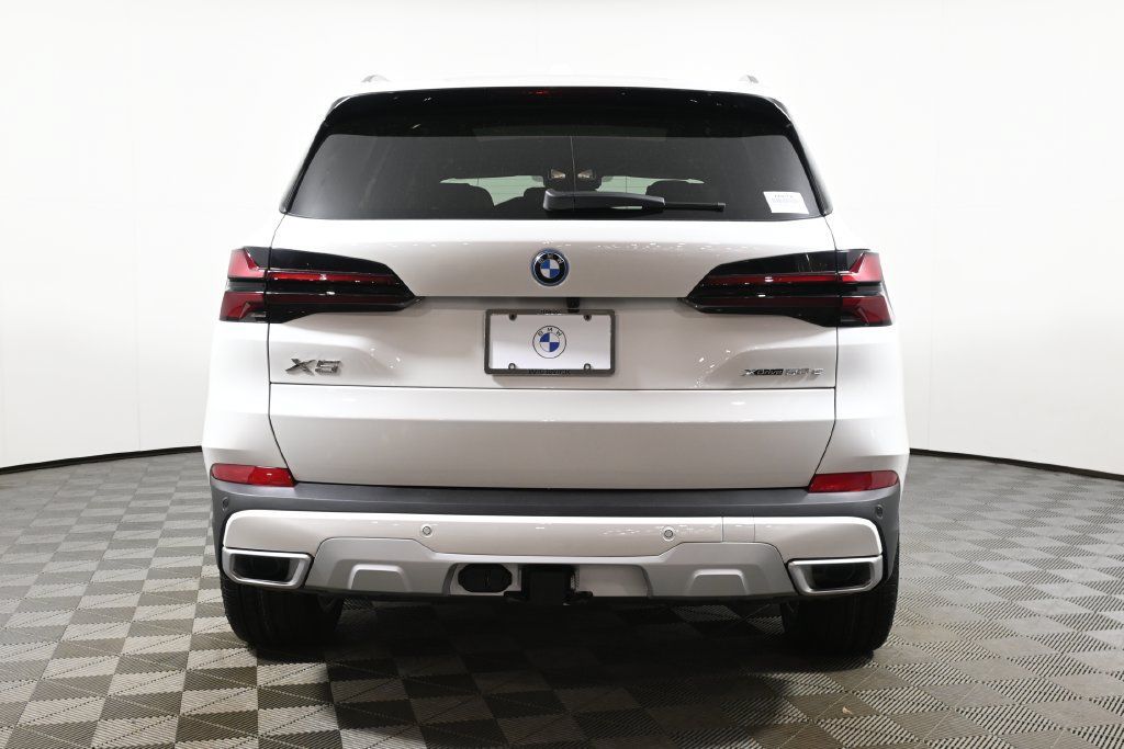 Used 2026 BMW X5 xDrive50e AWD/4WD image 6