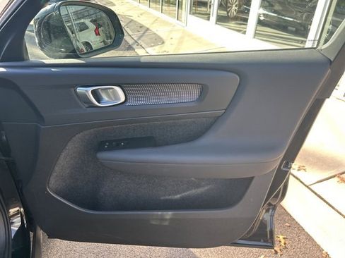 Certified 2025 Volvo XC40 B5 Plus image 14