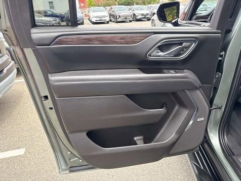 Used 2023 Chevrolet Suburban LT image 21