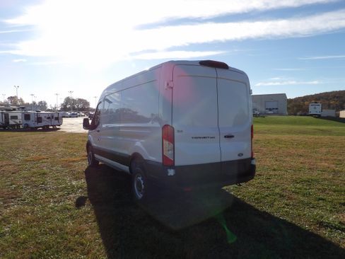 New 2026 Ford Transit 250 148 Medium Roof RWD image 5