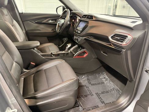 Used 2021 Chevrolet TrailBlazer RS w/ Sun and Liftgate Package AWD/4WD image 35