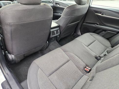Used 2025 Toyota Camry LE image 11