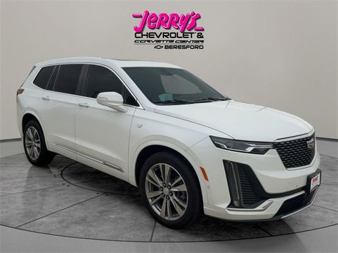 Used 2023 Cadillac XT6 Premium Luxury image 7
