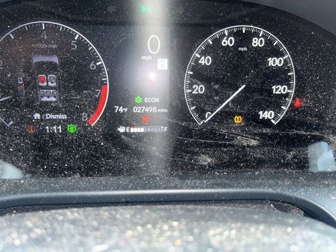Used 2023 Honda HR-V LX image 9