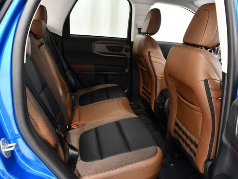 Used 2025 Ford Bronco Sport Outer Banks w/ Outer Banks Tech Package+ AWD/4WD image 19