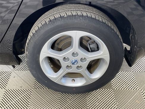 Used 2012 Nissan Leaf SL image 20