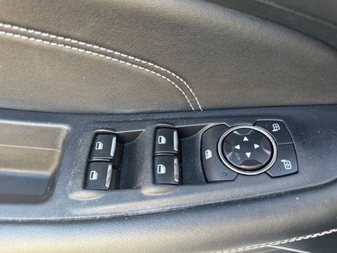 Used 2022 Ford Edge Titanium image 25