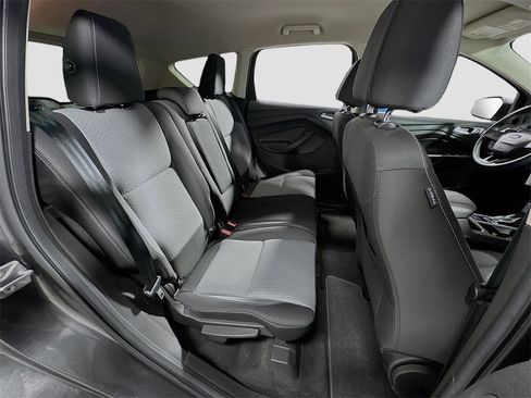 Used 2017 Ford Escape SE w/ Equipment Group 201A image 28