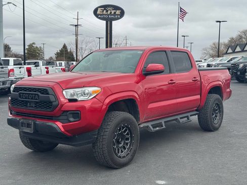 Used 2019 Toyota Tacoma SR image 3