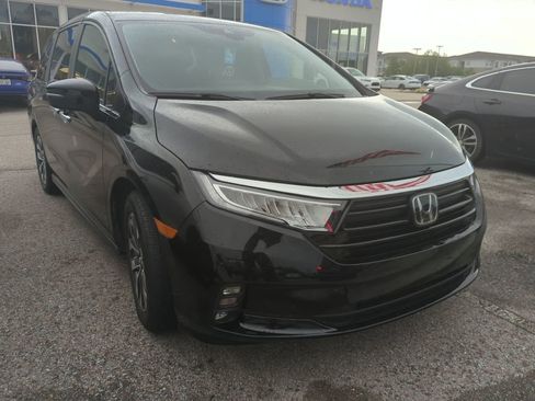 Used 2024 Honda Odyssey EX-L image 2