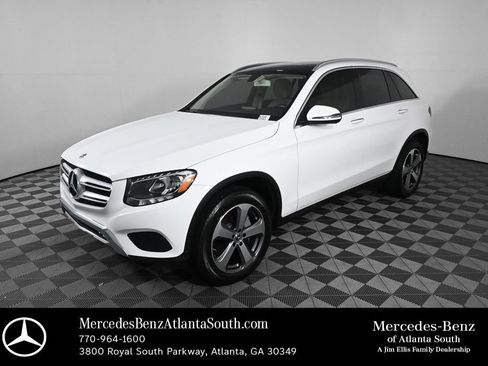 Used 2019 Mercedes-Benz GLC 300 image 1