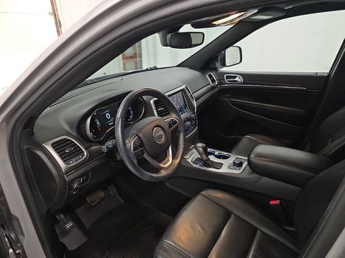 Used 2018 Jeep Grand Cherokee Limited image 14