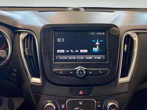 Used 2016 Chevrolet Malibu LT FWD image 35