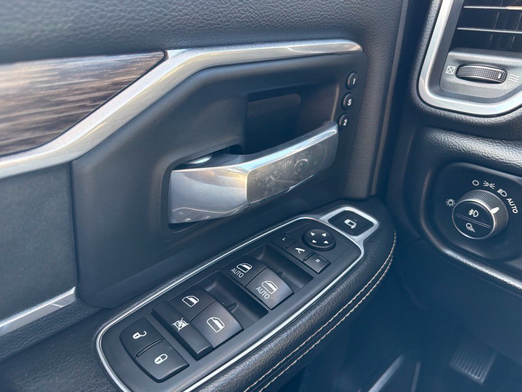 Used 2020 RAM 3500 Laramie AWD/4WD image 16
