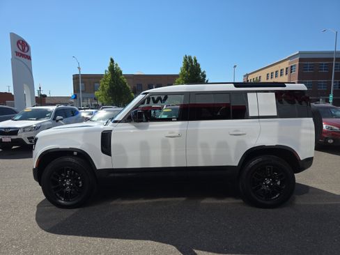 Used 2025 Land Rover Defender 110 S AWD/4WD image 5