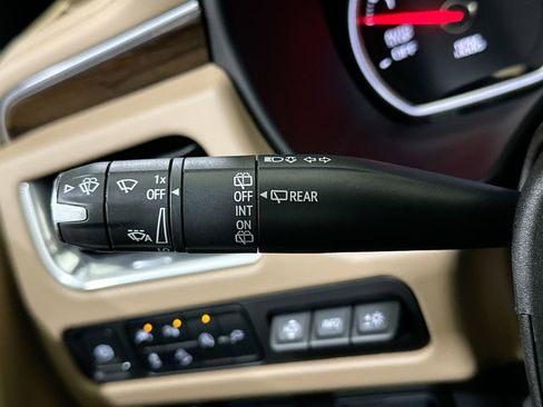 Used 2021 Chevrolet Tahoe Premier w/ Premium Package image 29