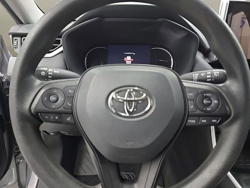 Used 2023 Toyota RAV4 LE image 21