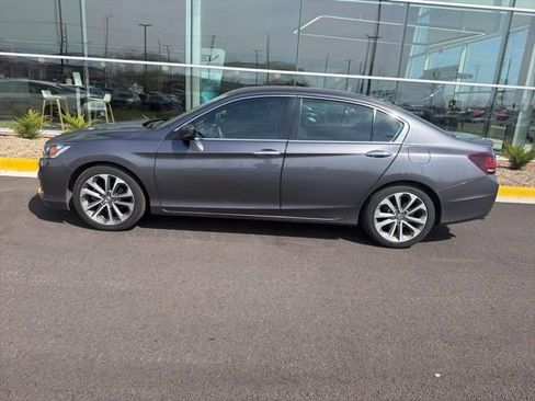 Used 2015 Honda Accord Sport image 3