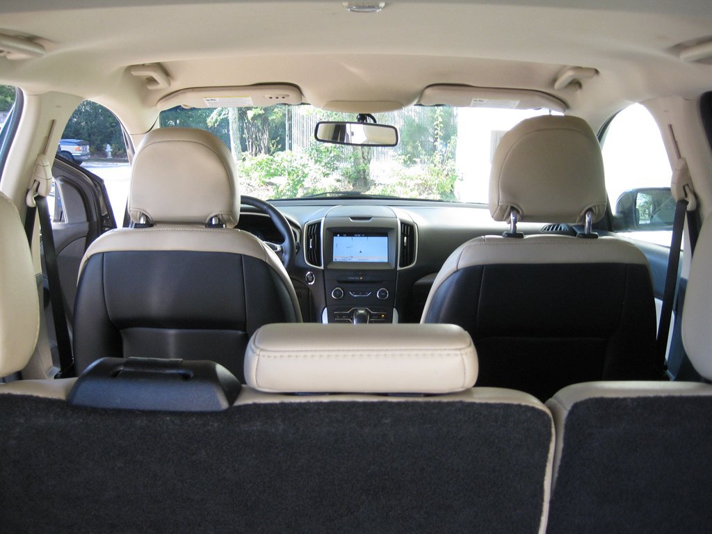 Used 2016 Ford Edge SEL w/ Equipment Group 201A FWD image 30