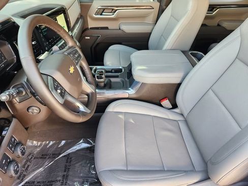 Used 2025 Chevrolet Silverado 1500 LTZ w/ LTZ Premium Texas Edition AWD/4WD image 4