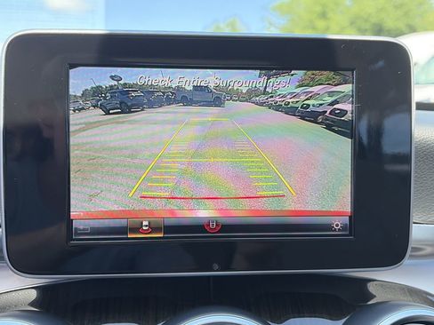 Used 2018 Mercedes-Benz C 300 Sedan image 24