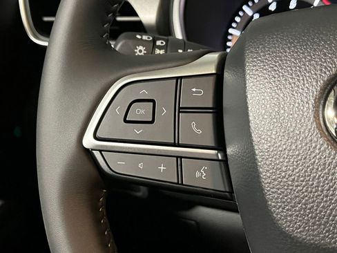 New 2026 Toyota Highlander XLE AWD/4WD image 32