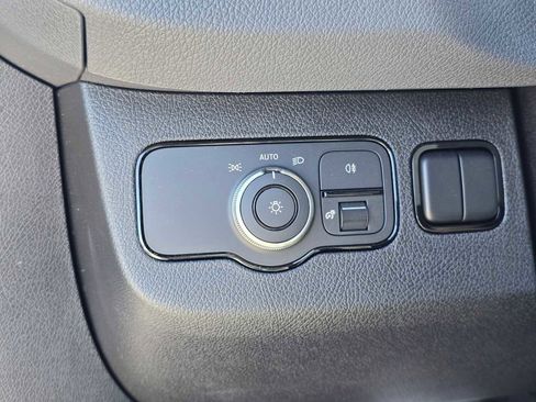Used 2025 Mercedes-Benz Sprinter 2500 image 29