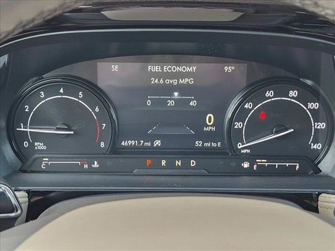 Used 2021 Lincoln Corsair FWD w/ Convenience Package image 11