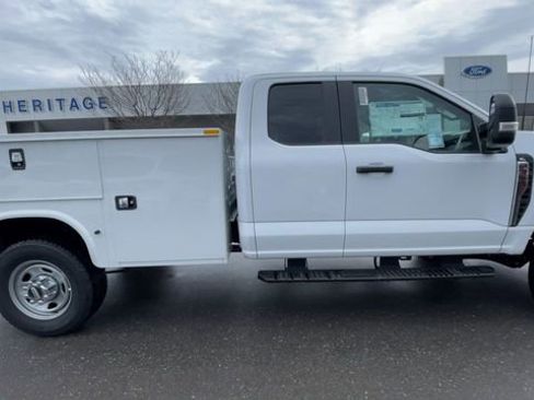 New 2026 Ford F350 XL w/ XL Chrome Package image 9