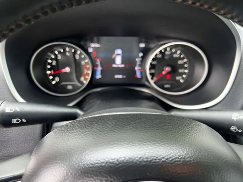 Used 2021 Jeep Compass Latitude w/ Sun and Sound Group image 11