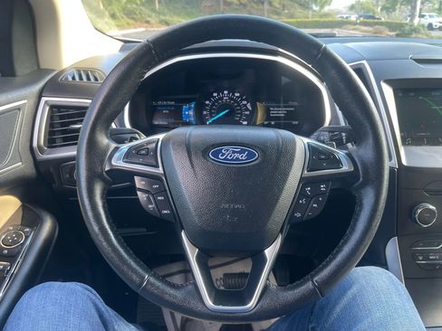 Used 2018 Ford Edge SEL w/ Equipment Group 201A image 23