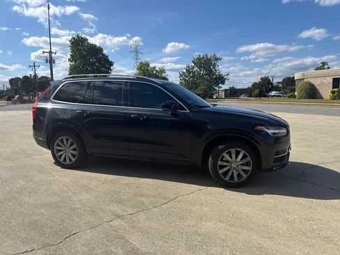 Used 2017 Volvo XC90 T6 Momentum w/ Vision Package AWD/4WD image 7