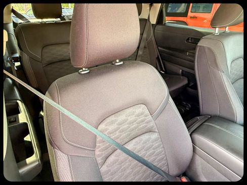 Used 2024 Nissan Pathfinder S FWD image 12