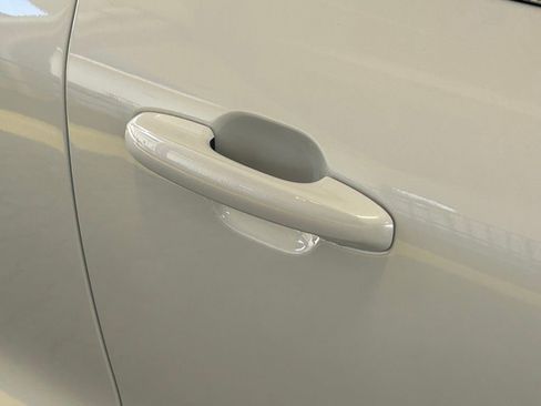 Certified 2024 Ford Escape SE w/ PHEV Premium Package image 22