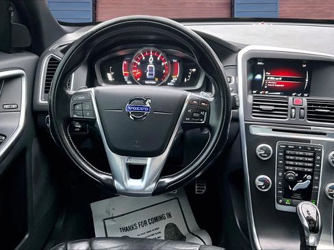 Used 2015 Volvo XC60 T6 R-Design w/ Proximity Package image 5