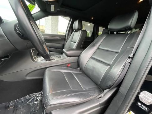 Used 2022 Jeep Grand Cherokee Limited AWD/4WD image 12