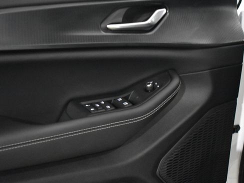 New 2025 Jeep Grand Cherokee Laredo X image 14