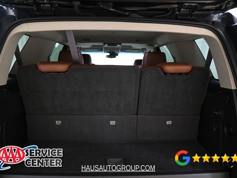 Used 2017 Cadillac Escalade Premium Luxury AWD/4WD image 16